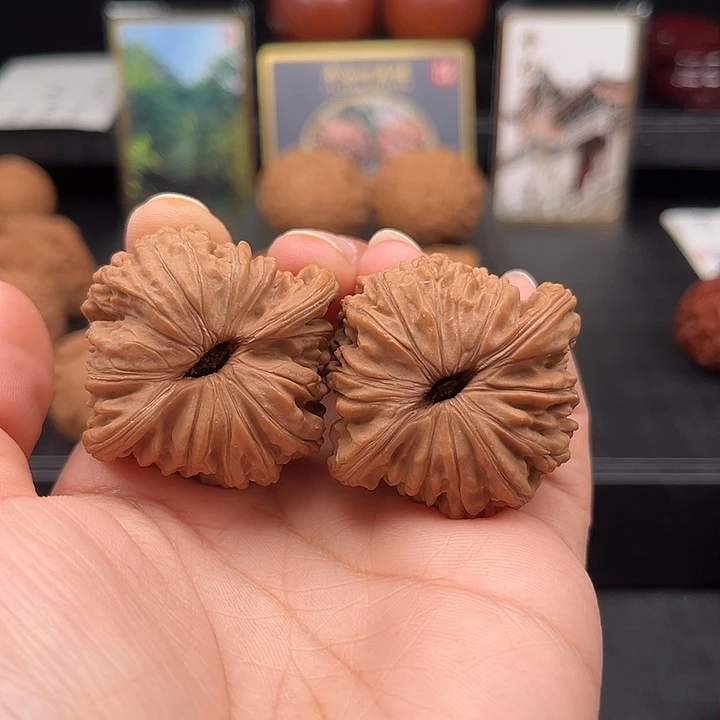 阿***泰文玩核桃吊坠正宗平谷一代四座楼