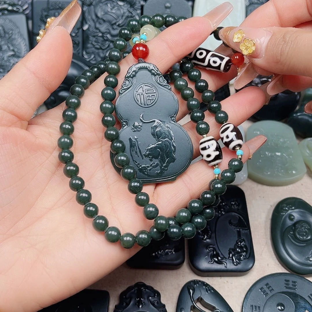 和田玉颈饰未镶嵌