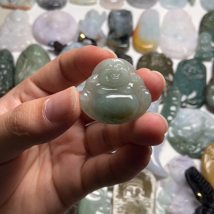 翡翠未镶嵌颈饰佛公61