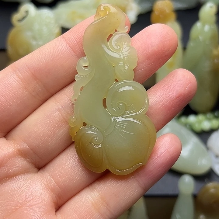 未镶嵌和田玉挂件
