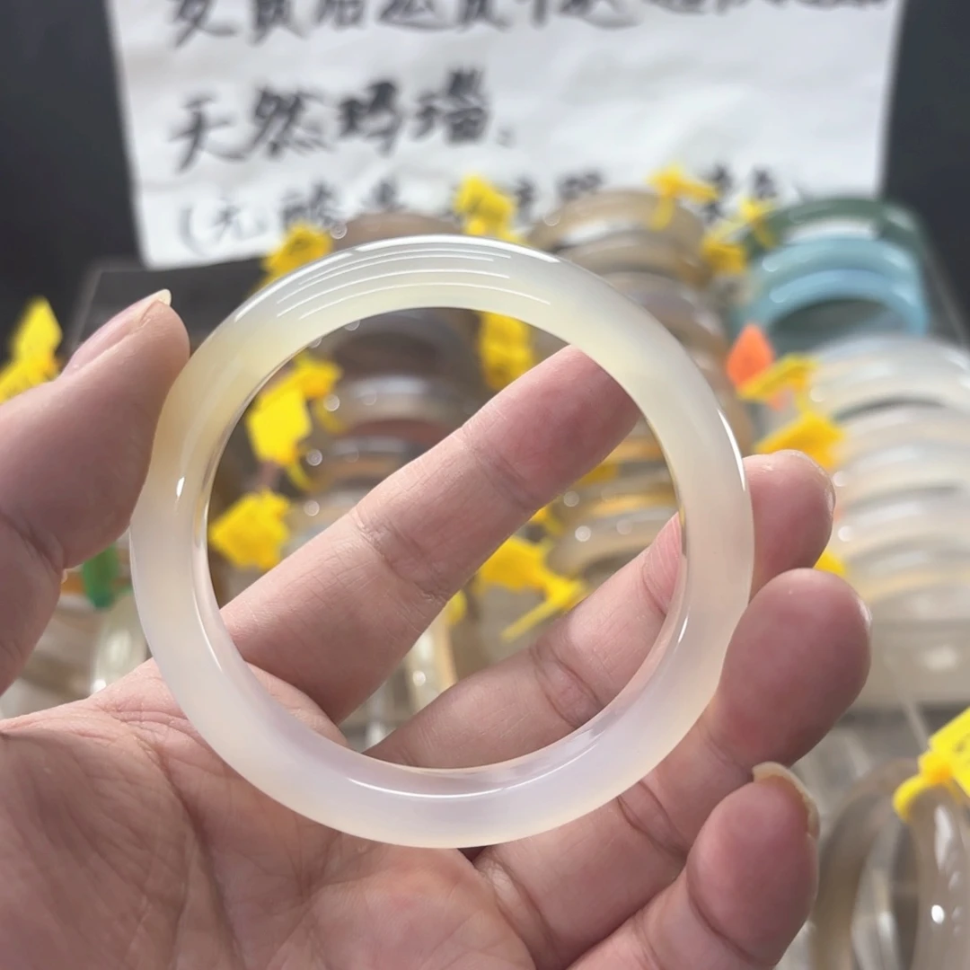 玛瑙/玉髓手镯未镶嵌困****9