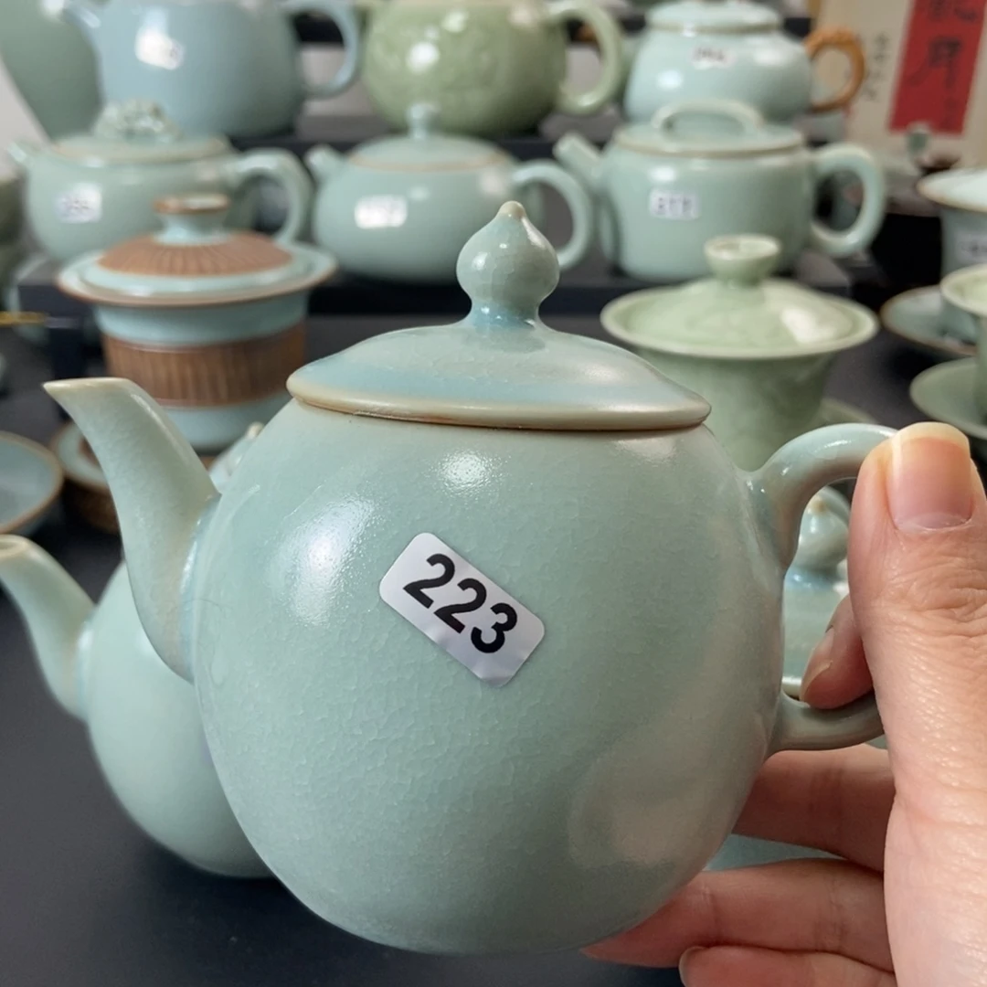 宏***苑仿古釉水壶微瑕微瑕
