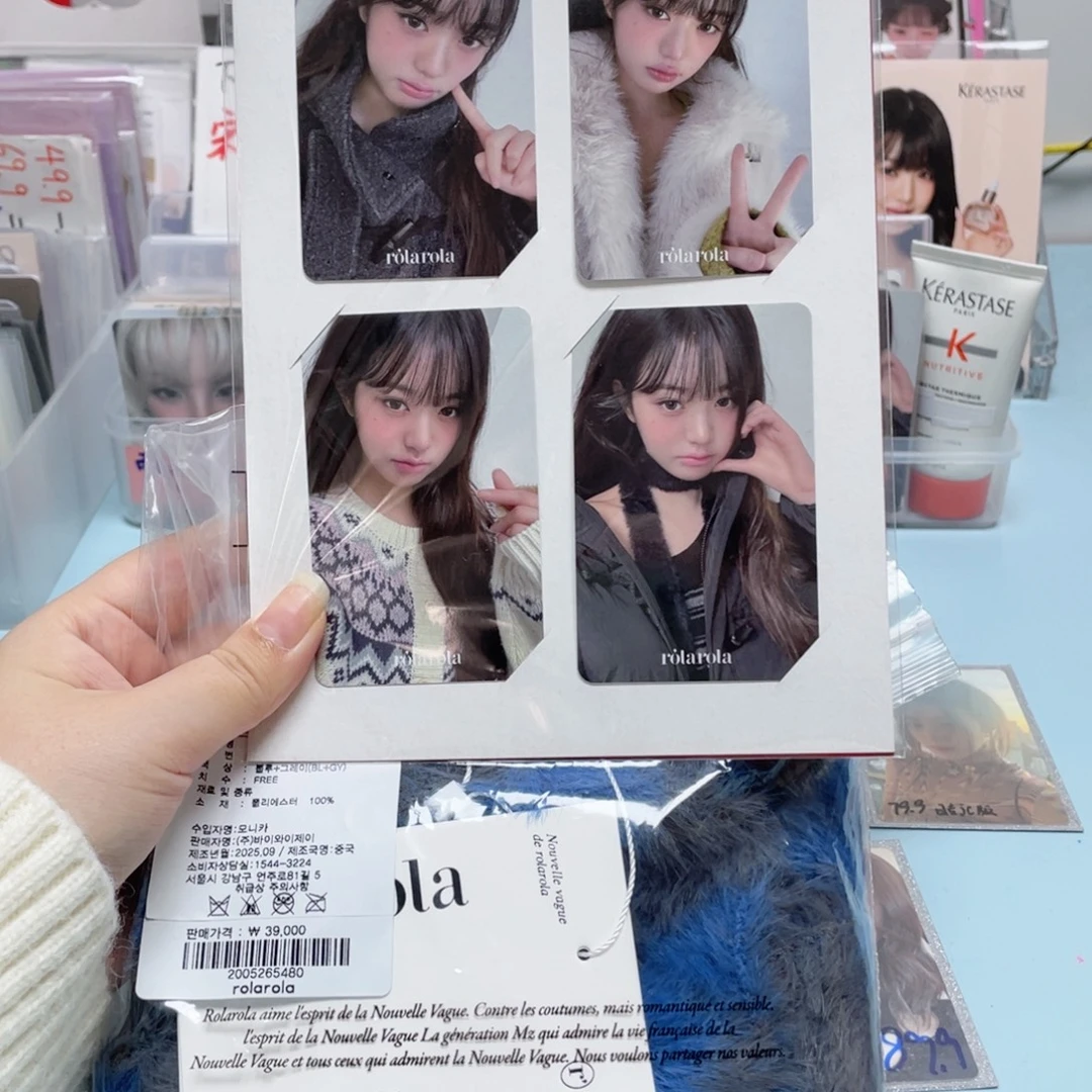 小圆围巾代言卡一套四卡+围巾一条