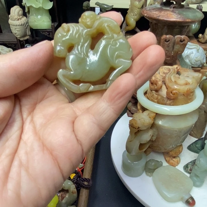 未镶嵌和田玉（糖玉）挂件