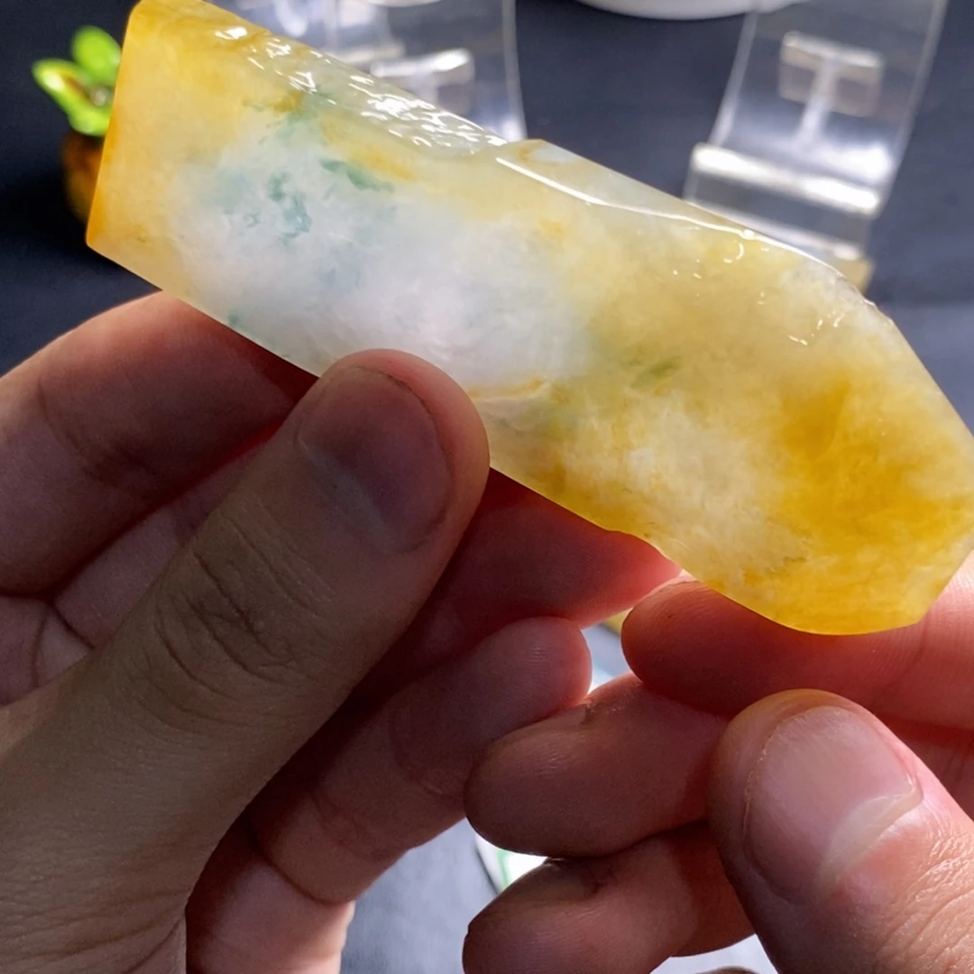 定制翡翠未镶嵌冰黄翡飘翠色大件牌