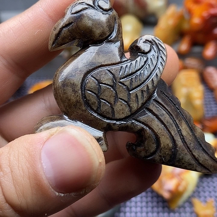 未镶嵌蛇纹石玉颈饰