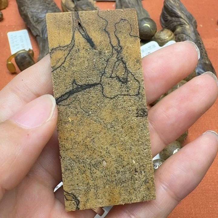 大叶紫檀（黑酸枝木类）