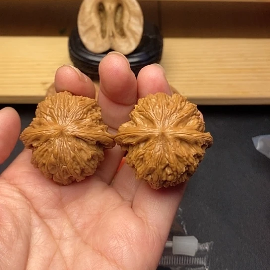 核桃把件37磨盘山地