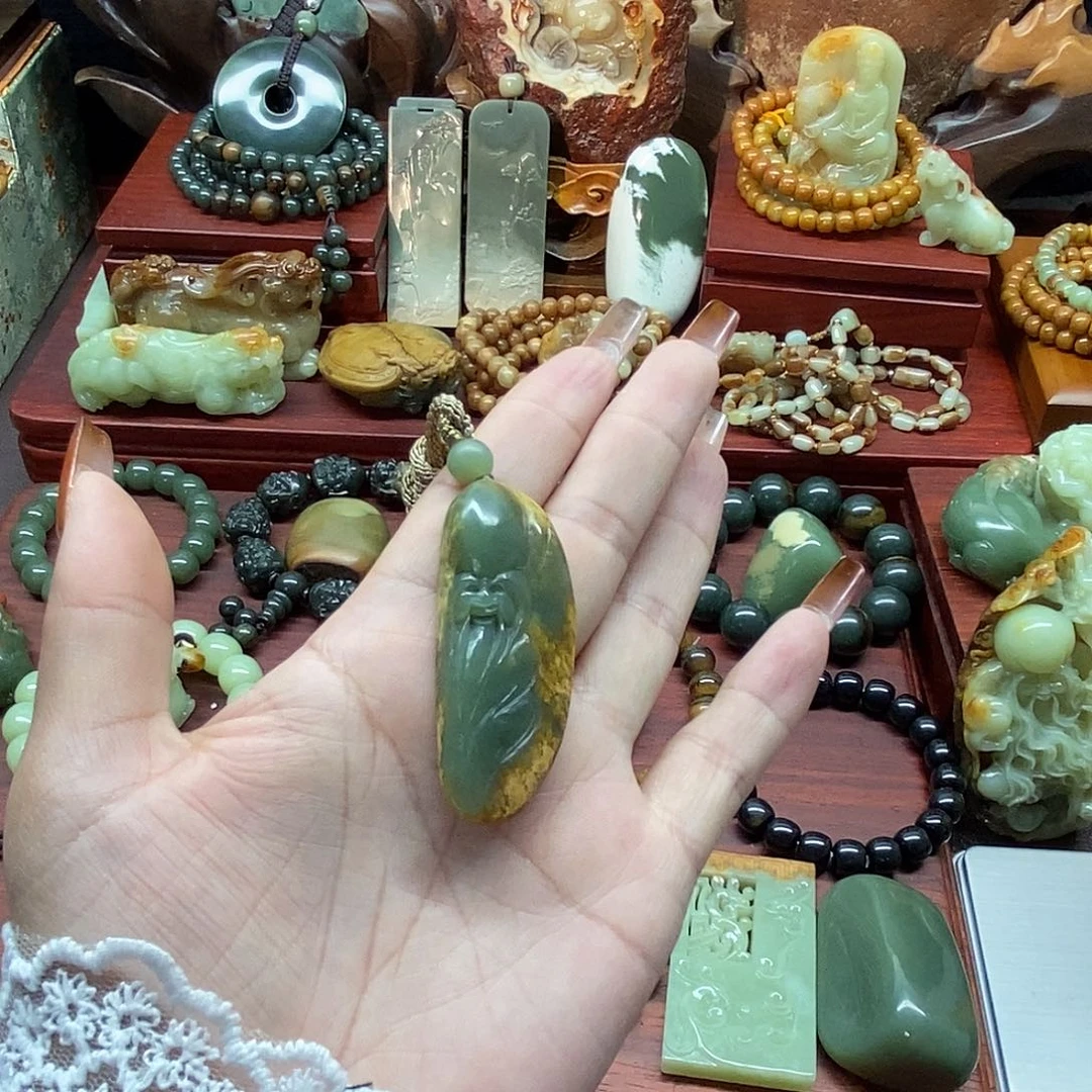 岫岩河磨玉（透闪石质玉）未镶嵌颈饰