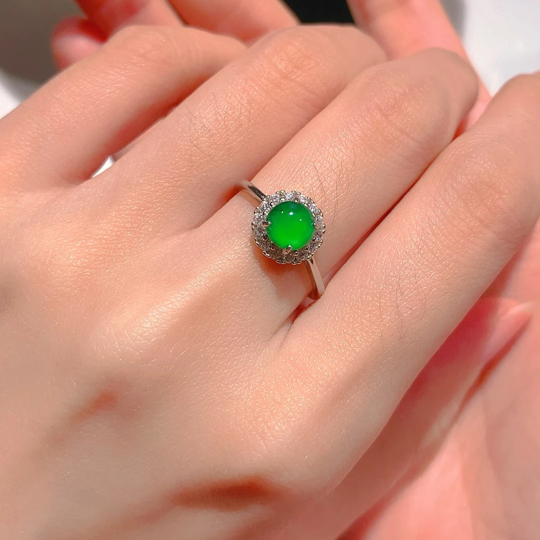 银S925镶嵌戒指翡翠A****?