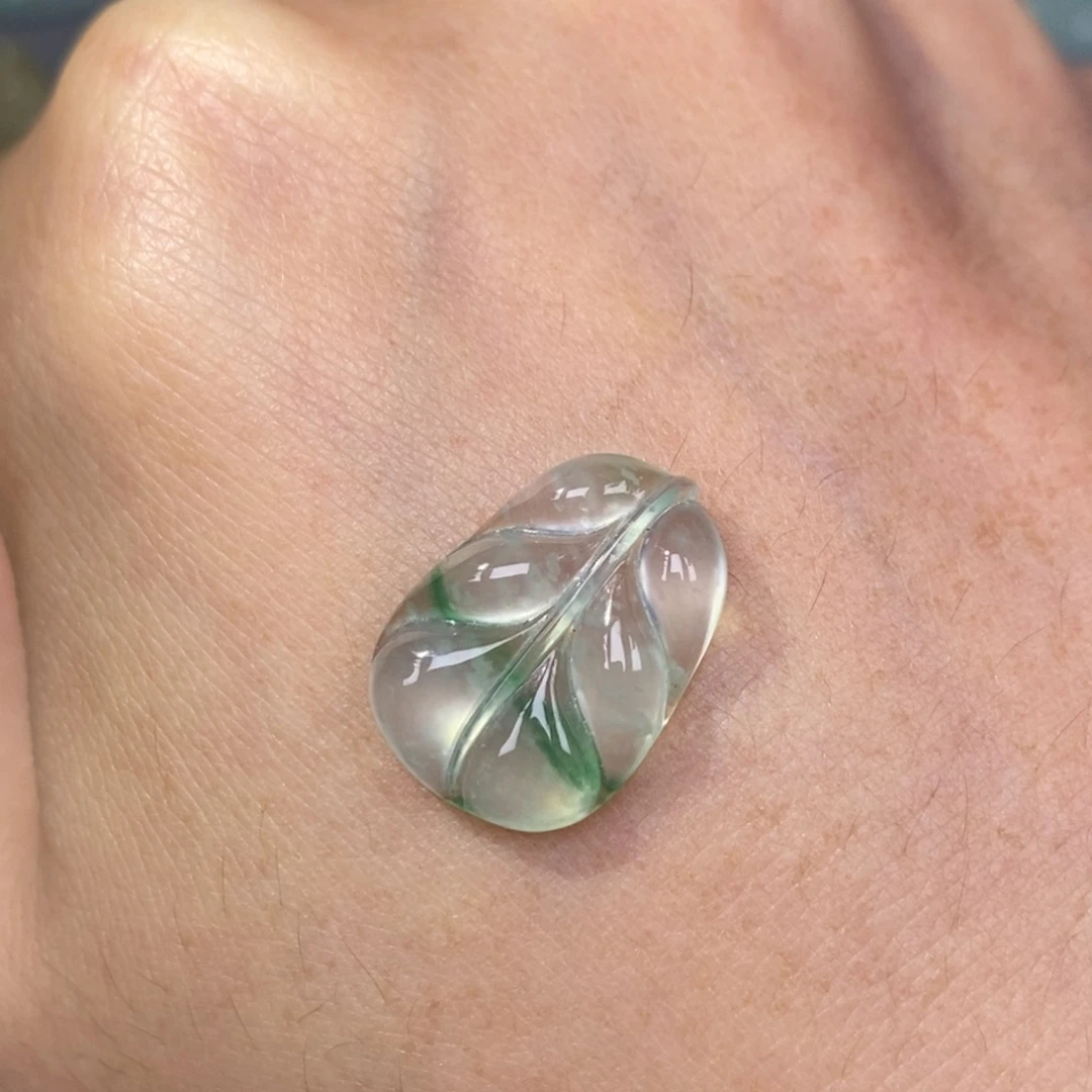 翡翠未镶嵌颈饰芭蕉叶