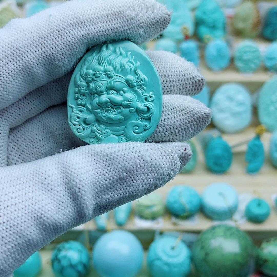 绿松石未镶嵌珠宝奇石