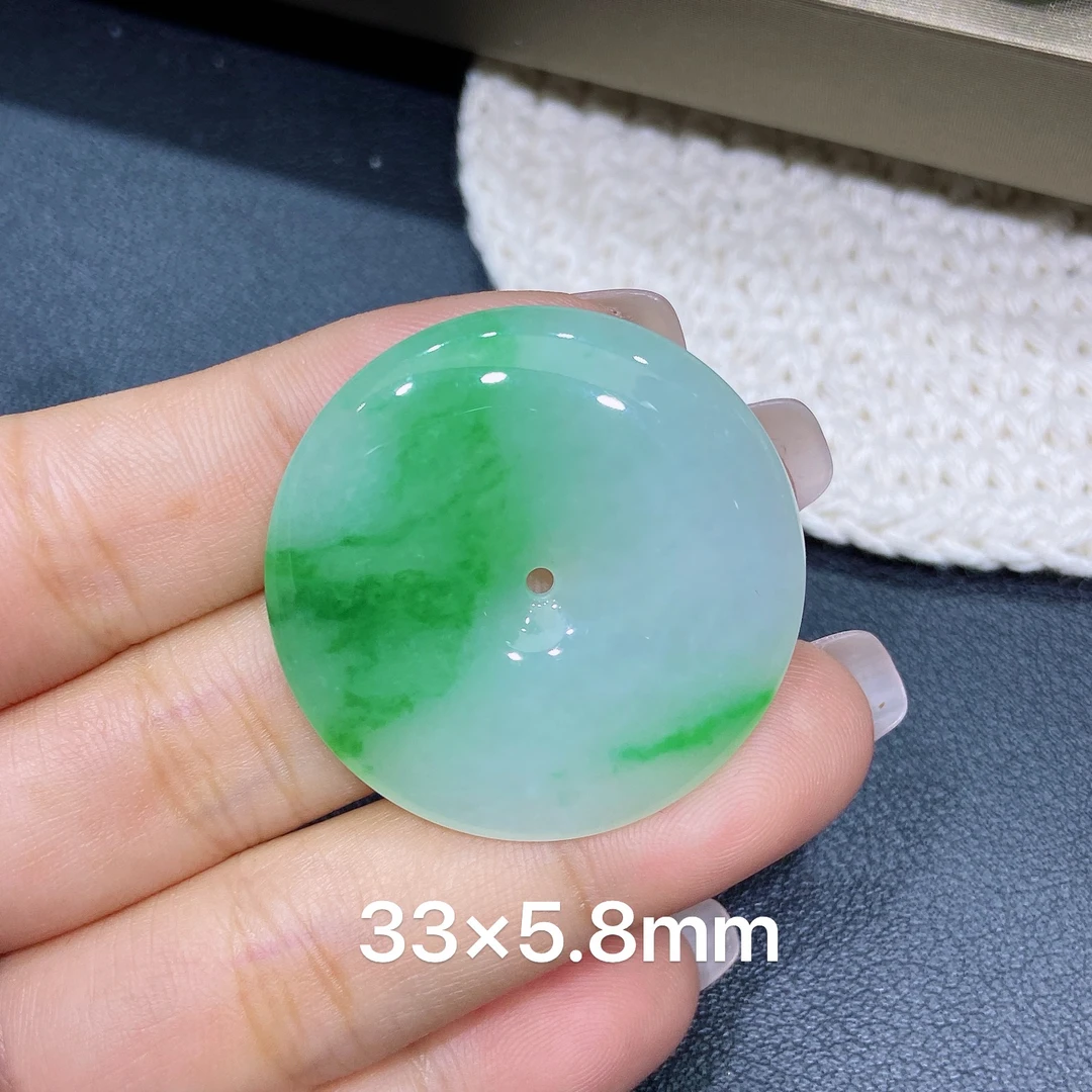 缅甸天然A货翡翠 老坑冰种灵动飘阳绿平安扣吊坠 玉质细腻 k188