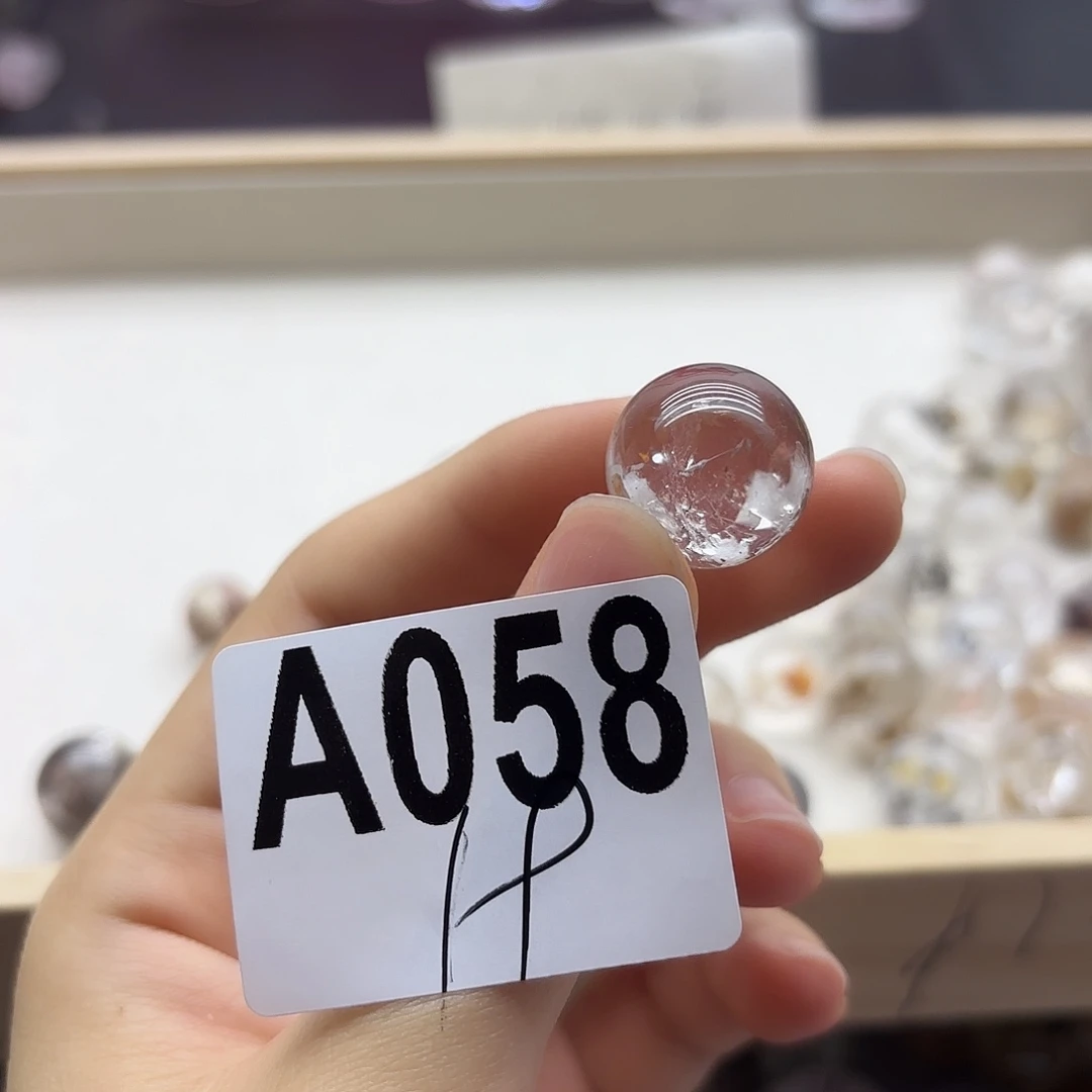 郦***水晶珠宝半成品未镶嵌58