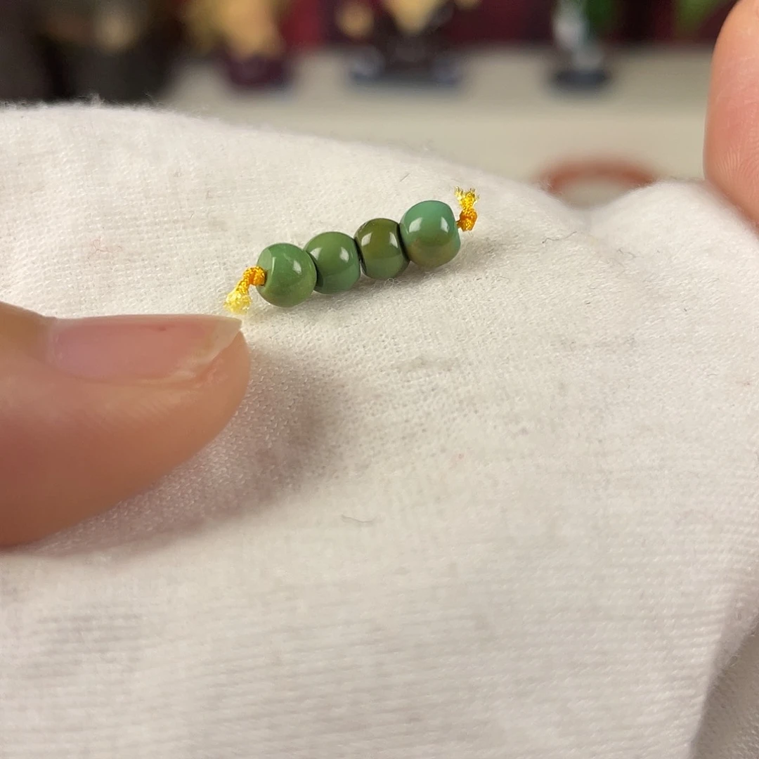 南红玛瑙配饰未镶嵌