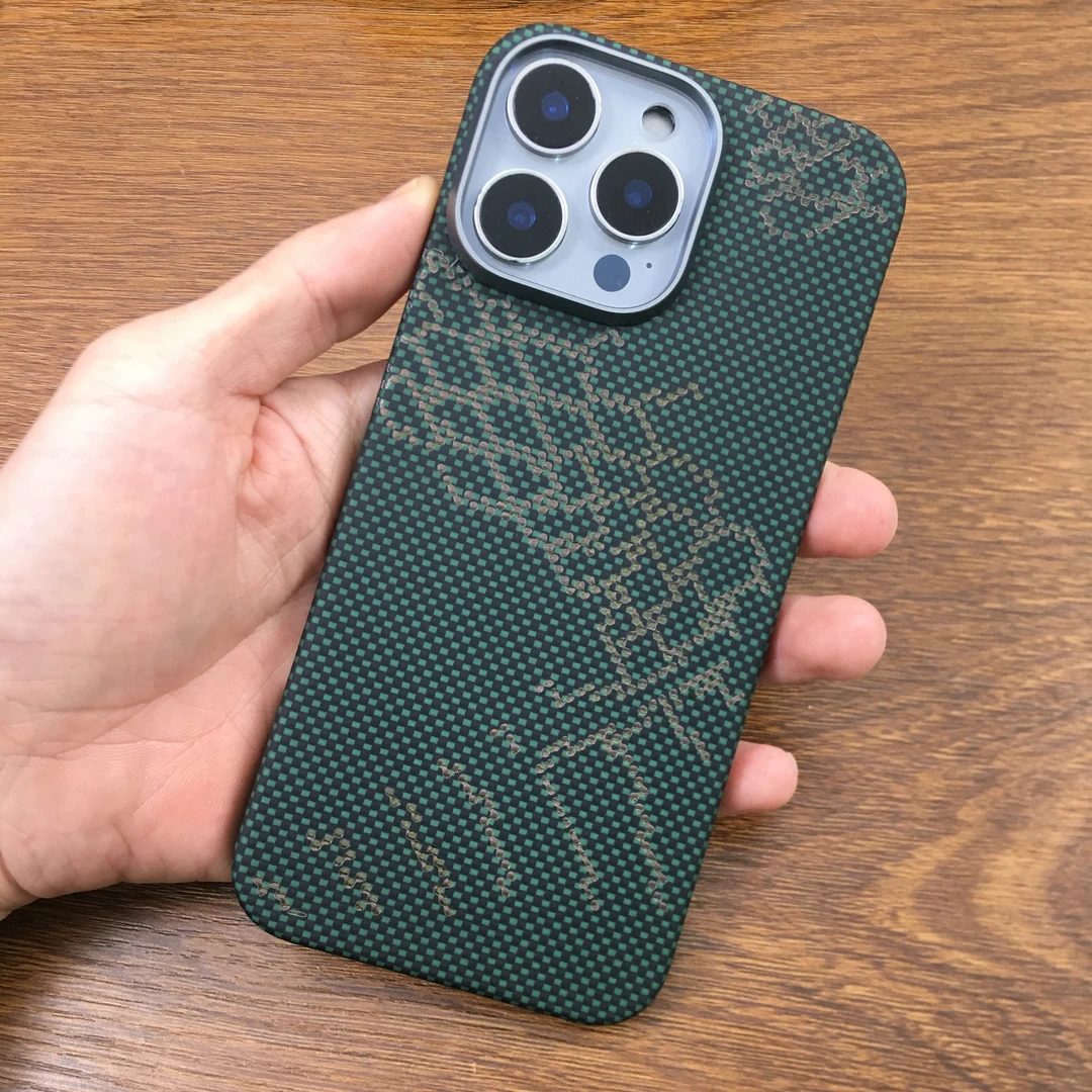 准新品  银蛇摆尾蚀刻【全新】芳纶纤维凯夫拉手机壳