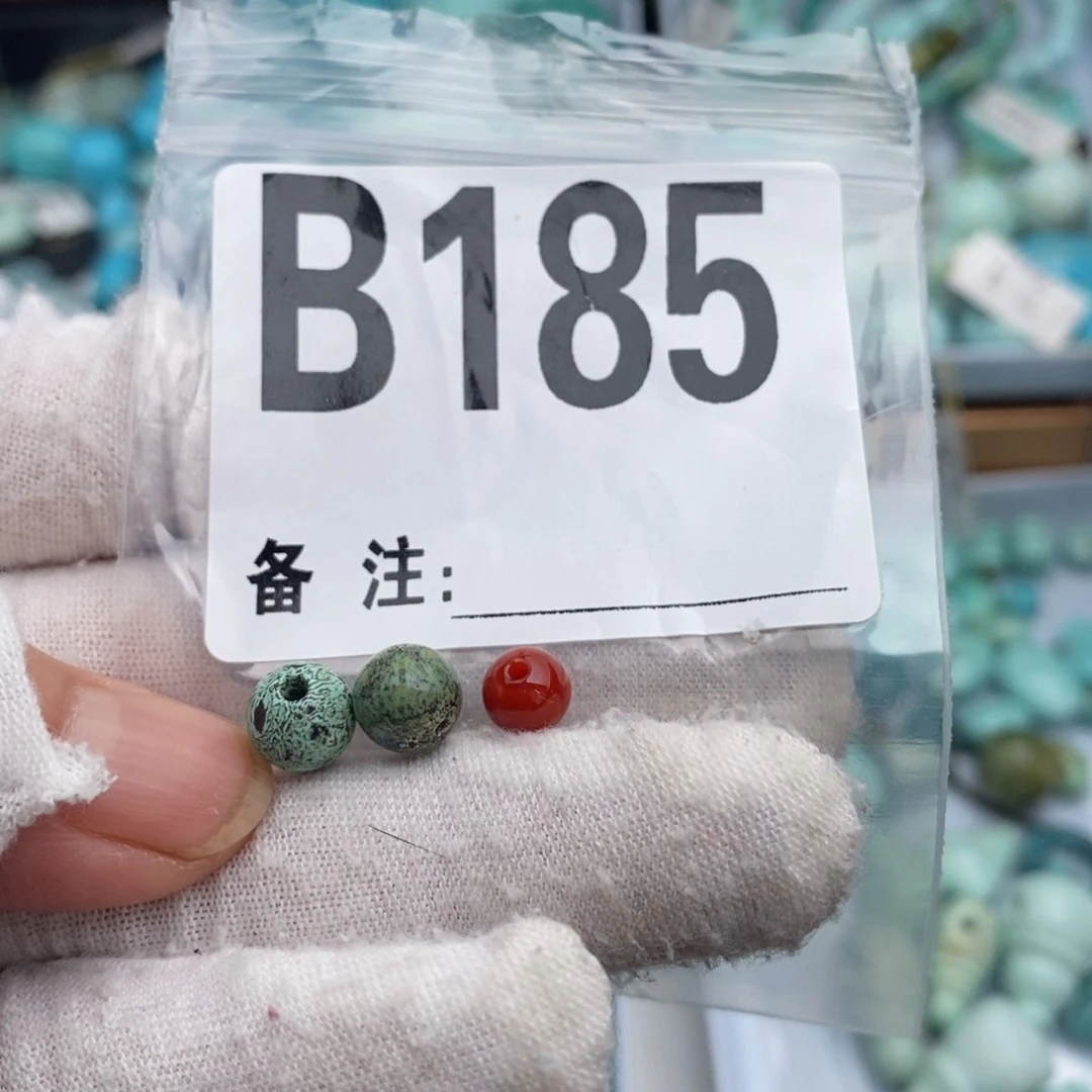 未镶嵌卡7圆珠一对南红玛瑙