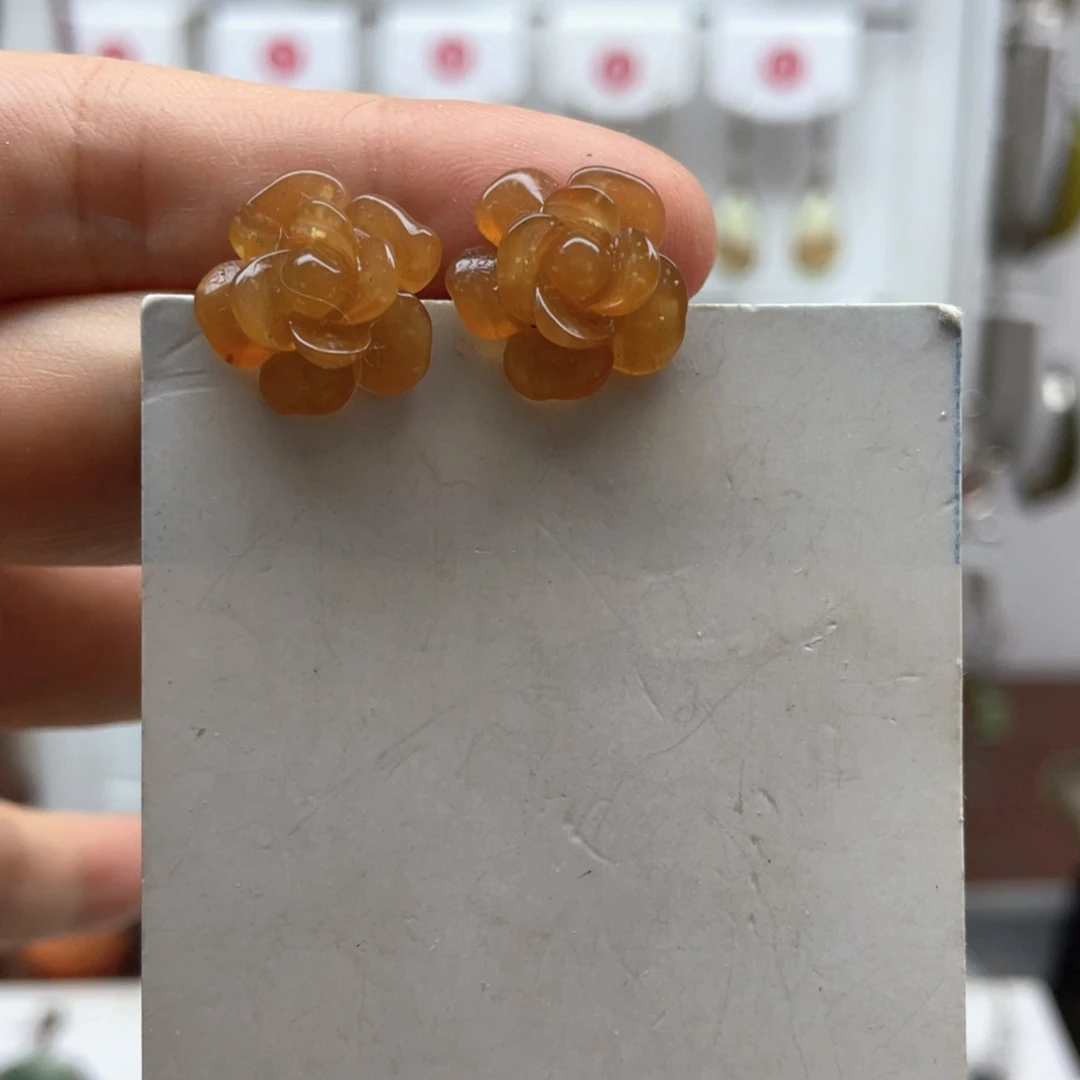 语***诺未镶嵌蛇纹石玉耳饰