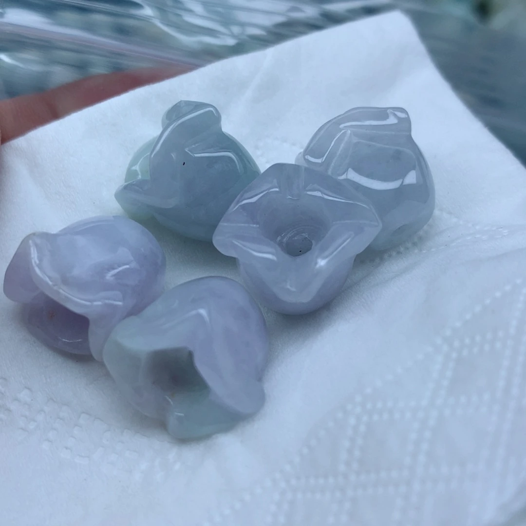 颈饰足铂镶嵌翡翠翡翠