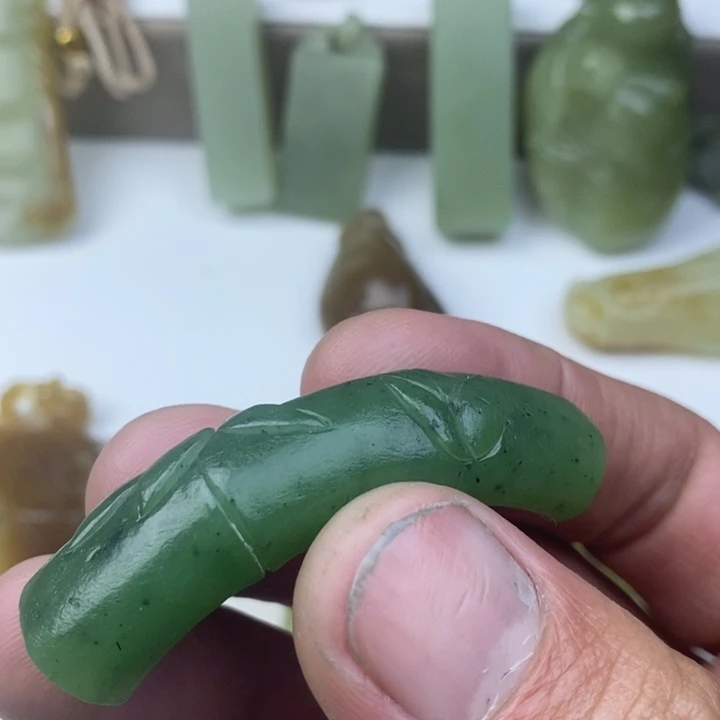 和田玉（糖玉）未镶嵌颈饰