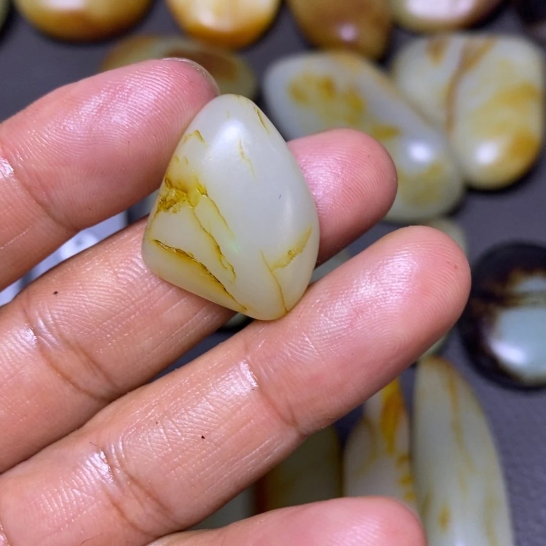 未镶嵌和田玉（糖玉）挂件