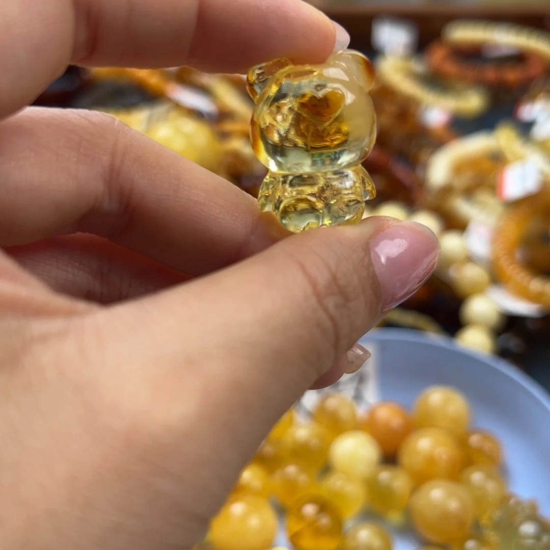 未镶嵌琥珀珠宝奇石