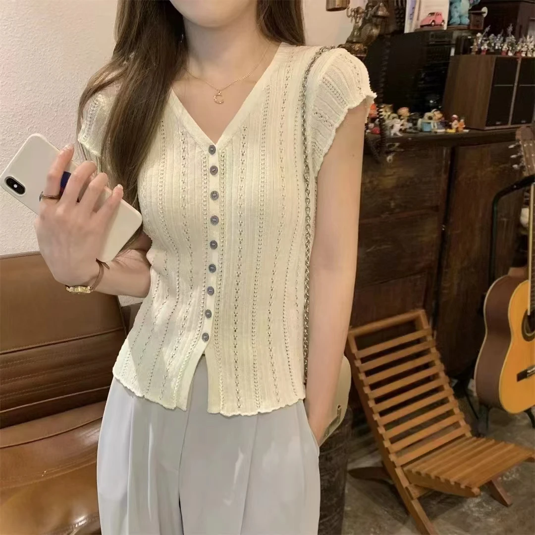 夏季小众设计感洋气短款减龄v领印花气质时尚针织衫碎花显瘦别致