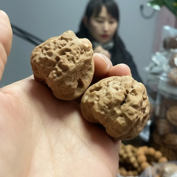 文玩核桃把件39.5蛤蟆头红皮