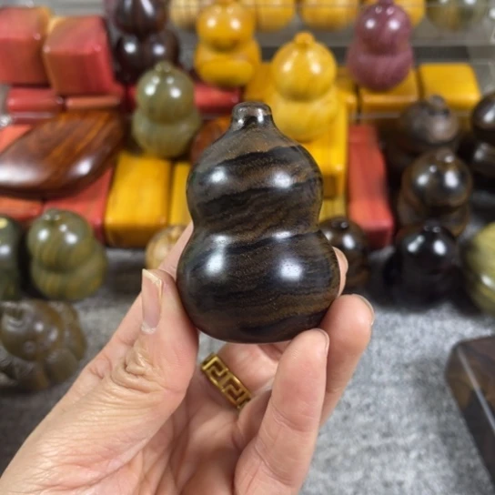 舒***容大叶紫檀（黑酸枝木类）