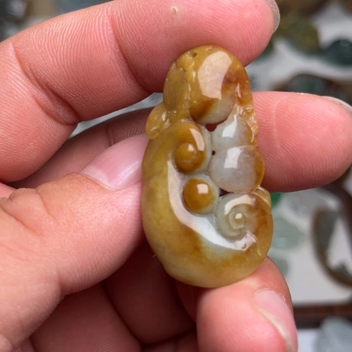 颈饰未镶嵌翡翠如意