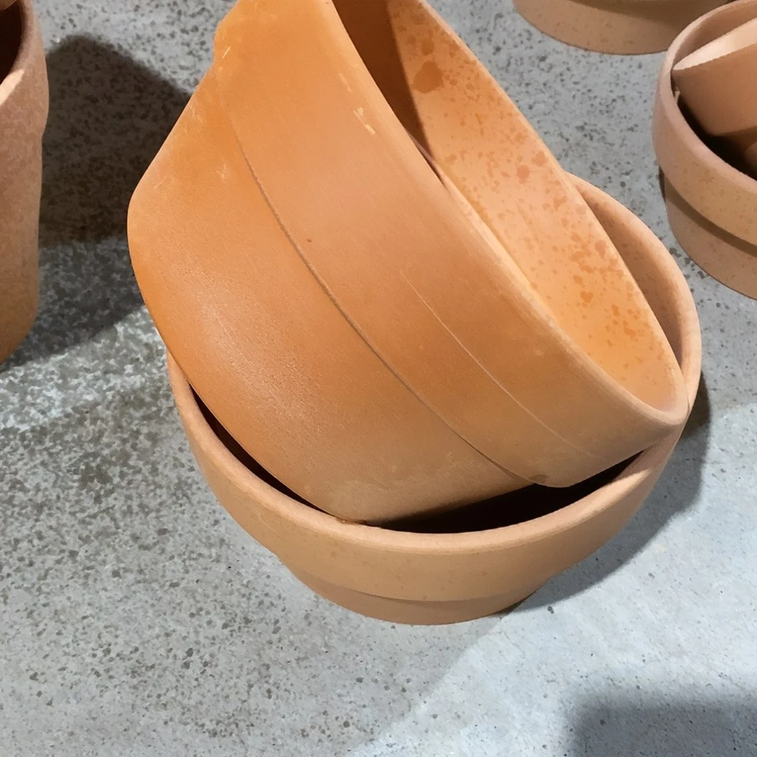 瑕疵红陶20×11-2