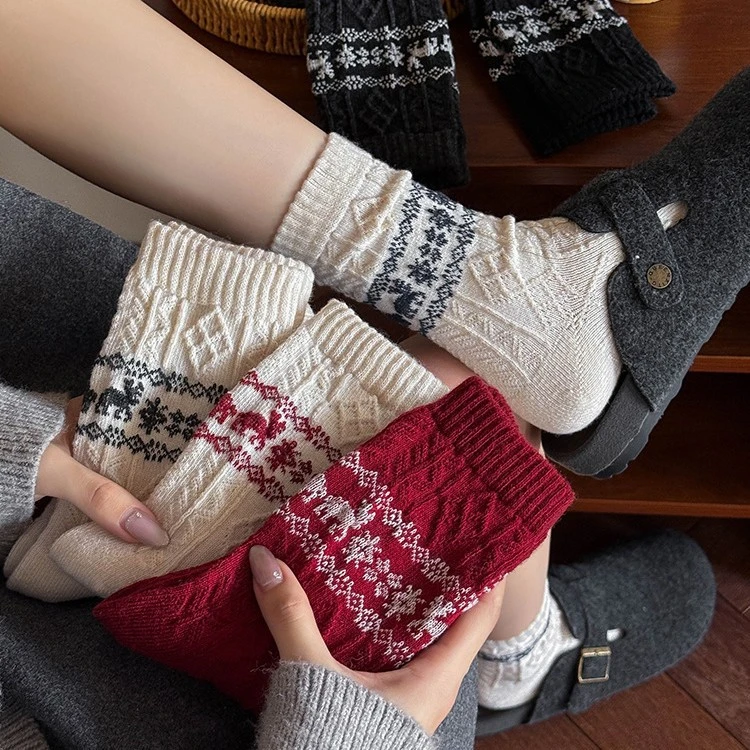 秋冬费尔岛羊绒堆堆袜子女加厚加绒保暖圣诞小鹿中筒袜软糯无骨袜