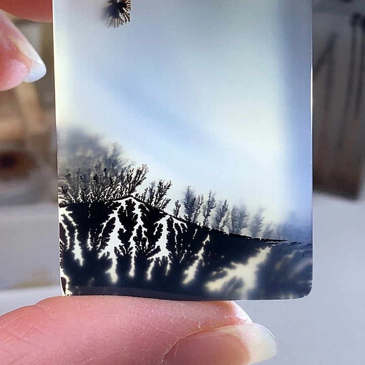 海***啸玛瑙/玉髓未镶嵌珠宝奇石