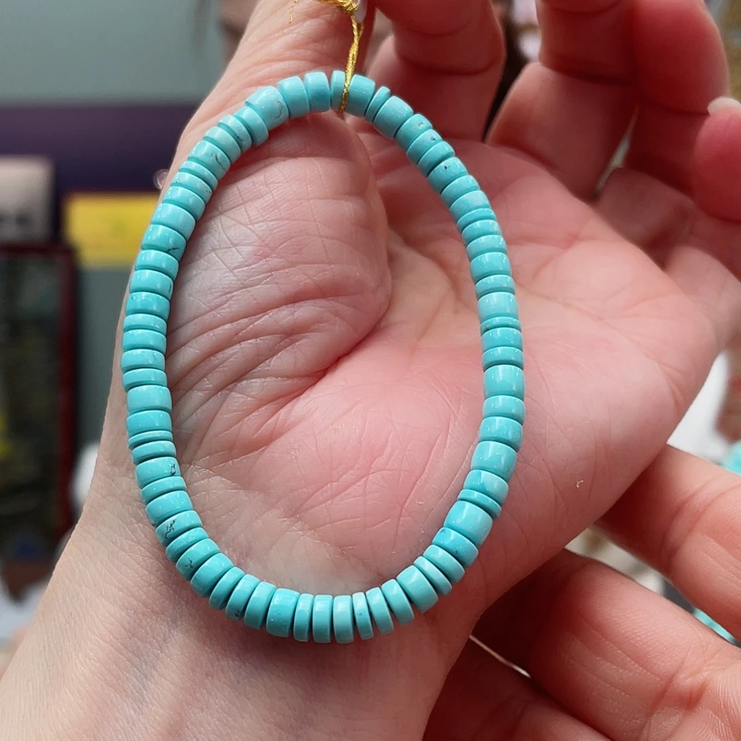 绿松石颈饰未镶嵌