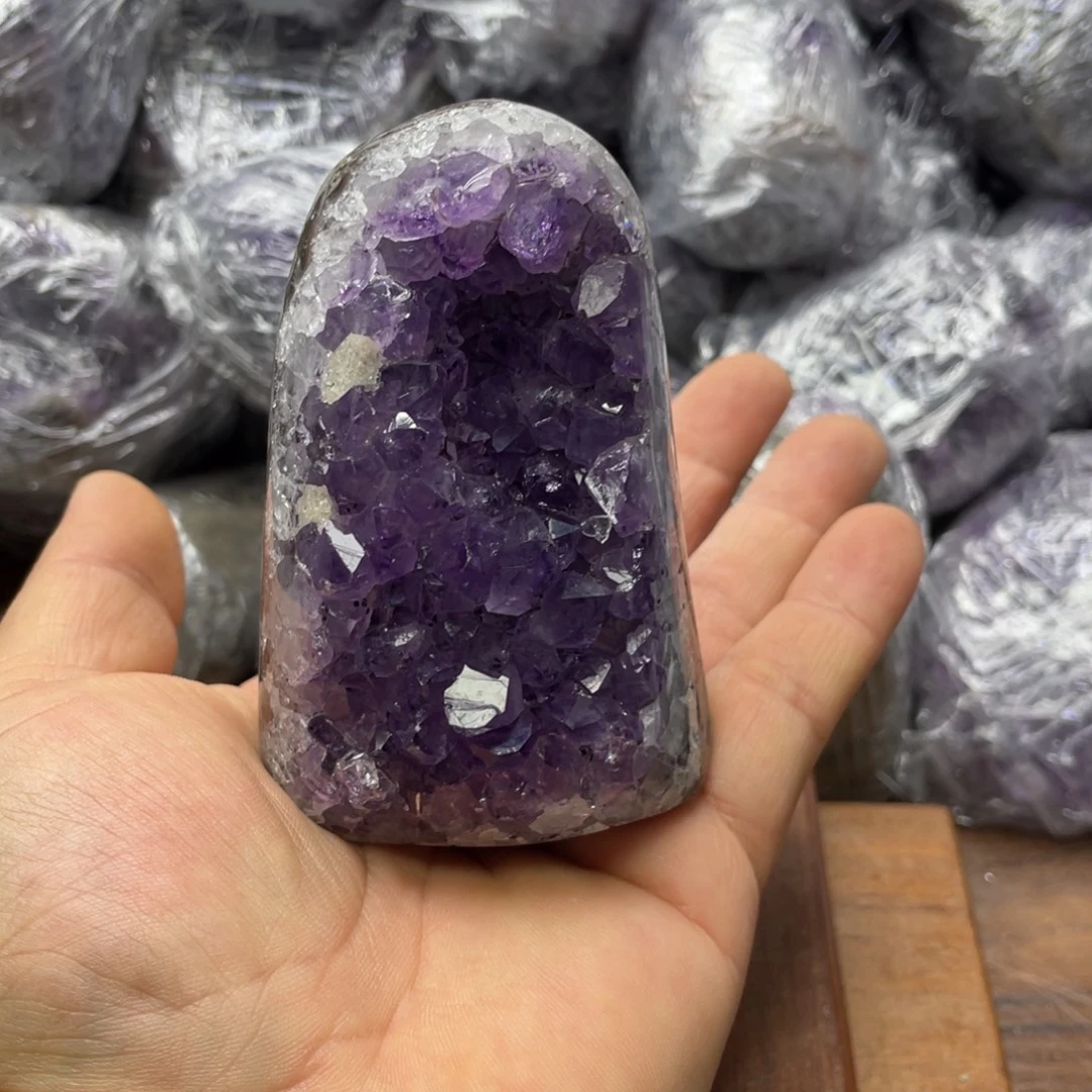 未镶嵌水晶大型摆件（非配饰）