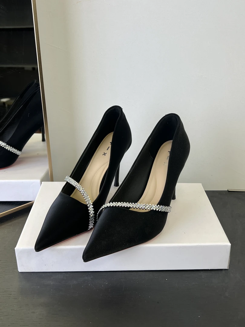 289-2(8.5厘米）黑色细跟高跟鞋