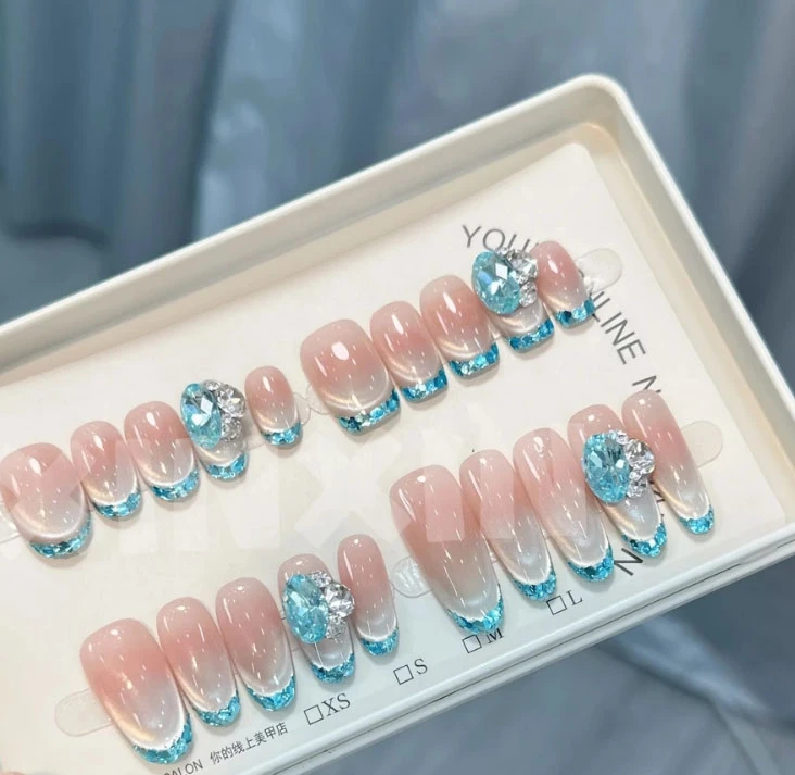 【蓝色多巴胺】纯手工穿戴甲美甲纯欲猫眼美甲贴片