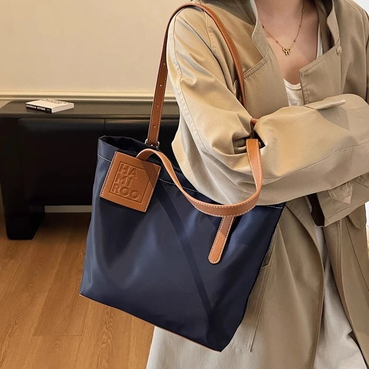 休闲牛津布上班通勤包女2025新款秋季轻便百搭大容量单肩包托特包