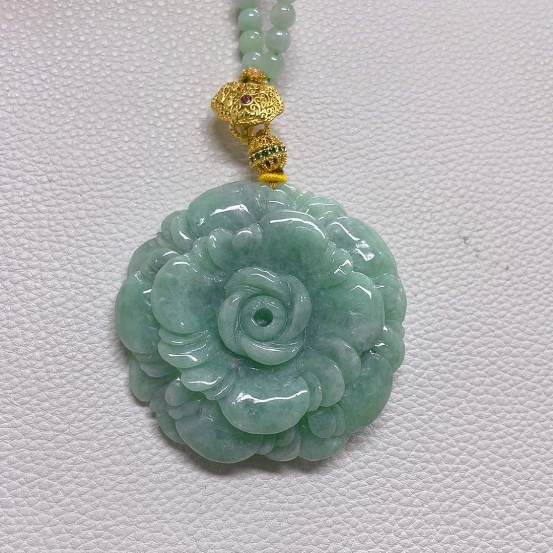 翡翠未镶嵌颈饰吊坠
