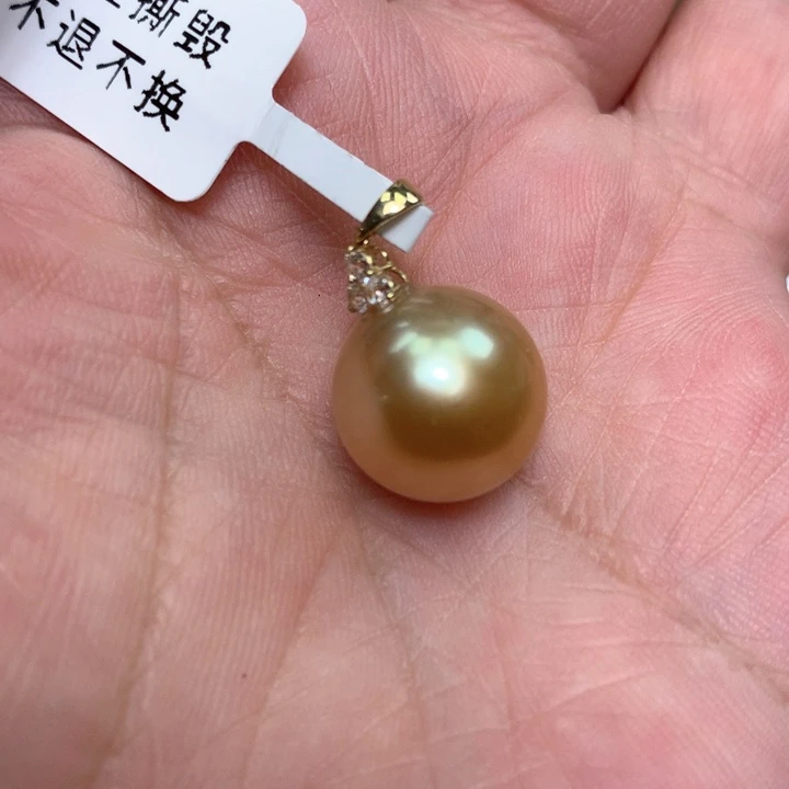 颈饰18K金镶嵌海水珍珠