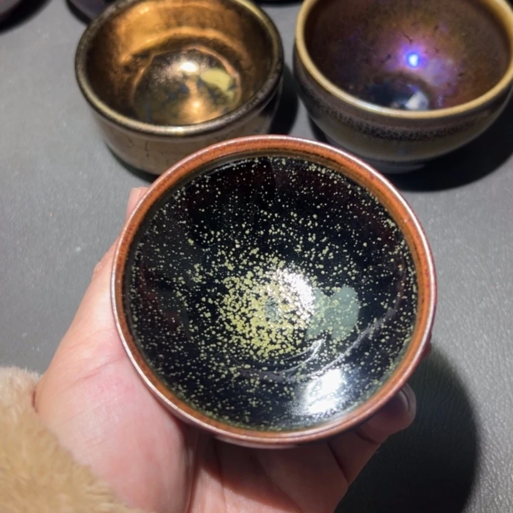 茶盏好吧那我们去找地方