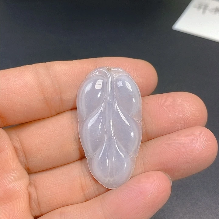 颈饰未镶嵌翡翠叶子