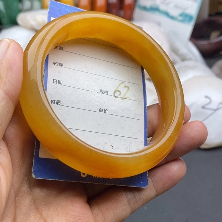 石英质玉未镶嵌手镯