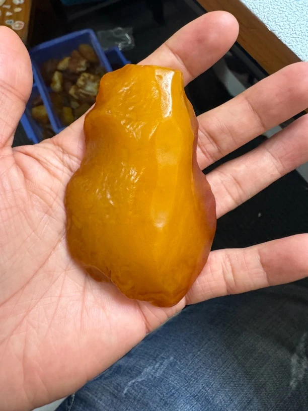 天然原矿琥珀蜜蜡原石定制 随型吊坠