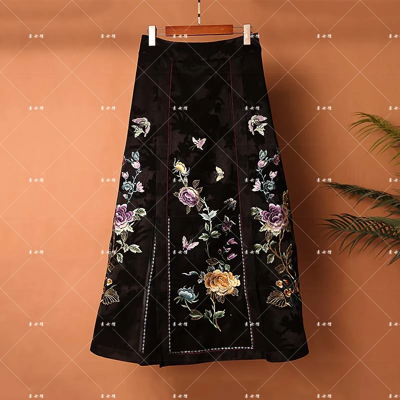 251030新中式国风新款汉服绣花满绣马面裙