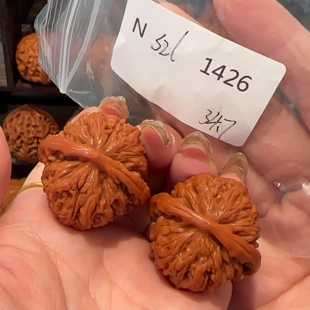 桃核吊坠U****L四座楼34精品