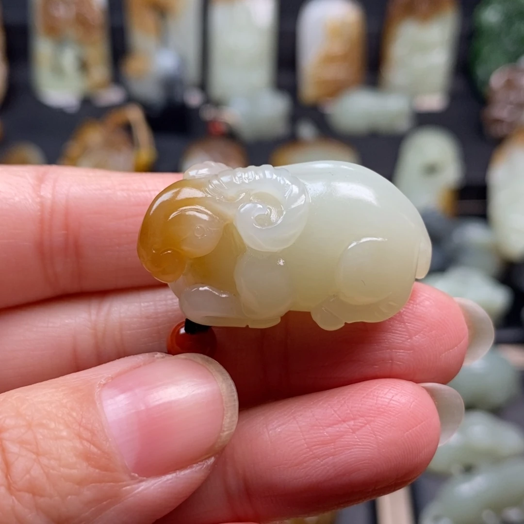 和田玉挂件未镶嵌