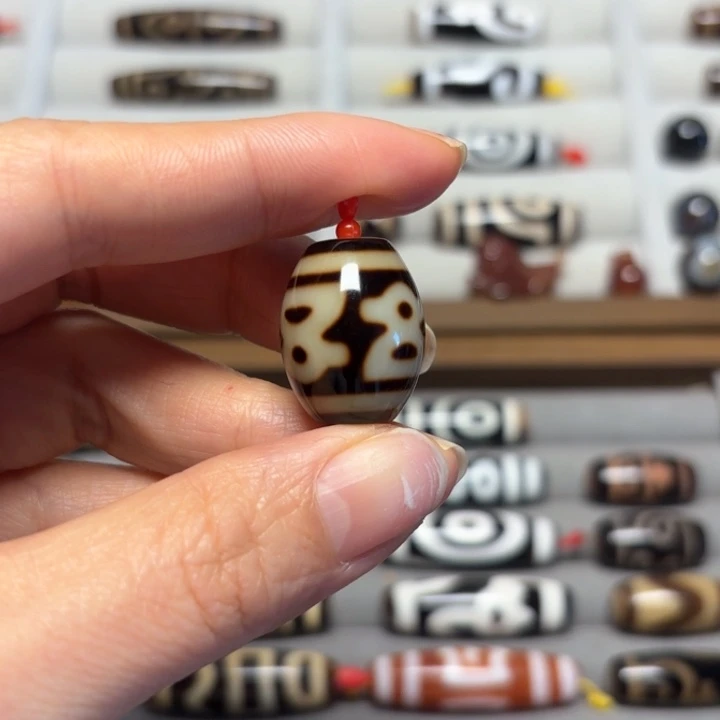 未镶嵌颈饰玛瑙/玉髓S****?