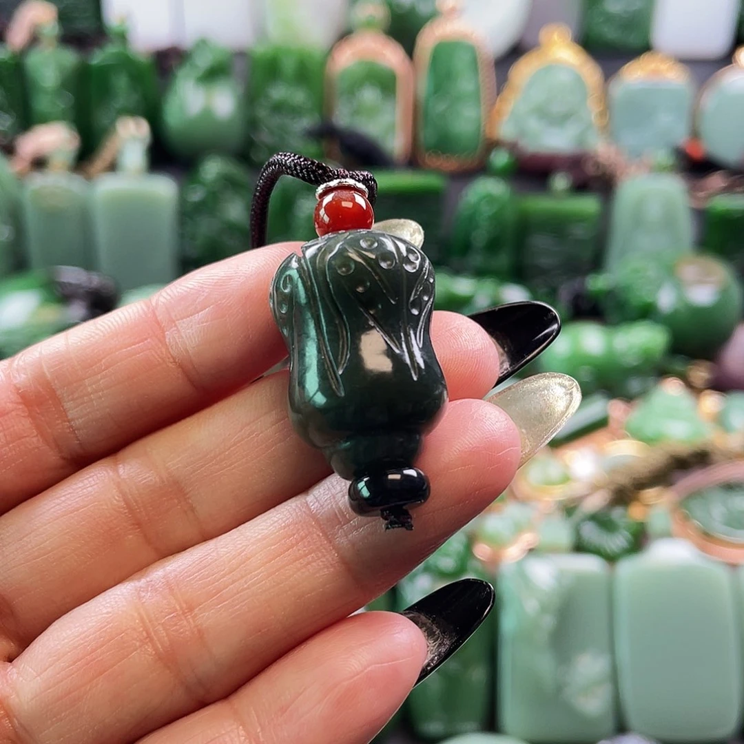 和田玉挂件未镶嵌悠**心