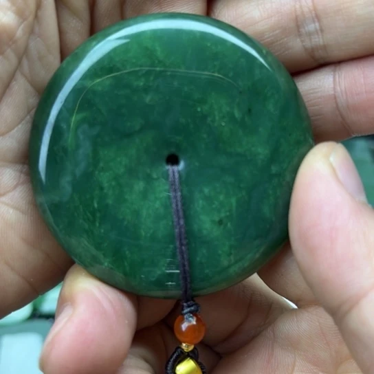 和田玉未镶嵌珠宝半成品